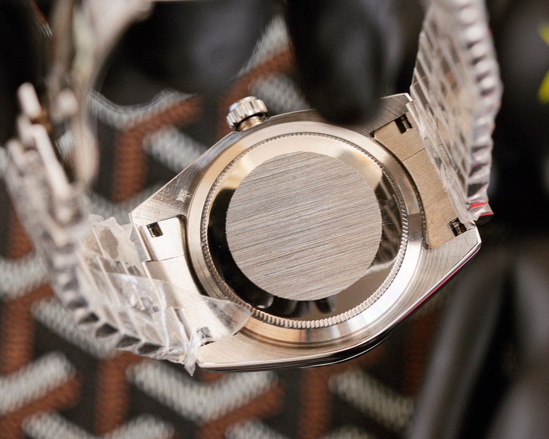 最も古典ロレックスデイデイトコピー40mm 291120NL非常に光沢があり[4]