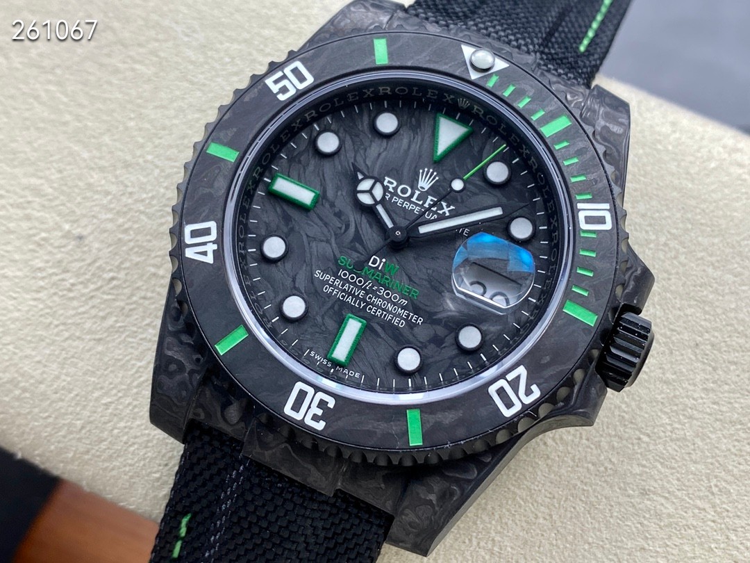 超人気サブマリーナー DIWカーボンファイバー グリーン 40MM 【VS工場出品】69237bx[1]