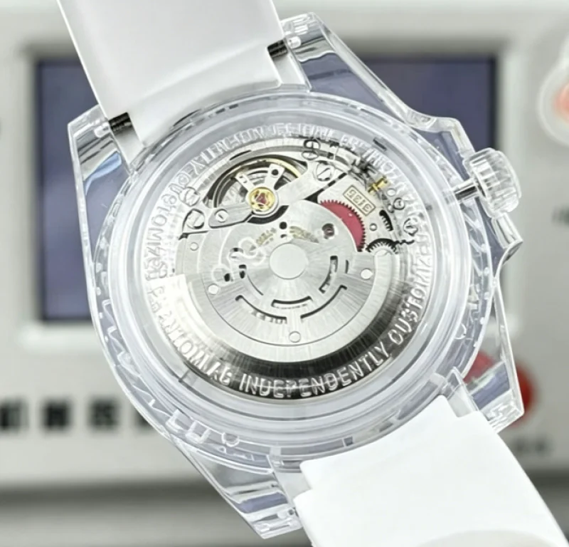 高透明度ROLEX サブマリーナ クリスタルケース × ラブラブ（Labubu）カスタム限定モデル[3]
