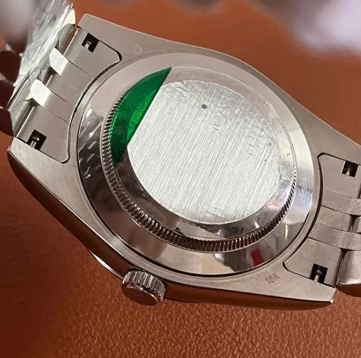 中東 ロレックスデイトジャスト 偽物126334 ピンク 41mm
