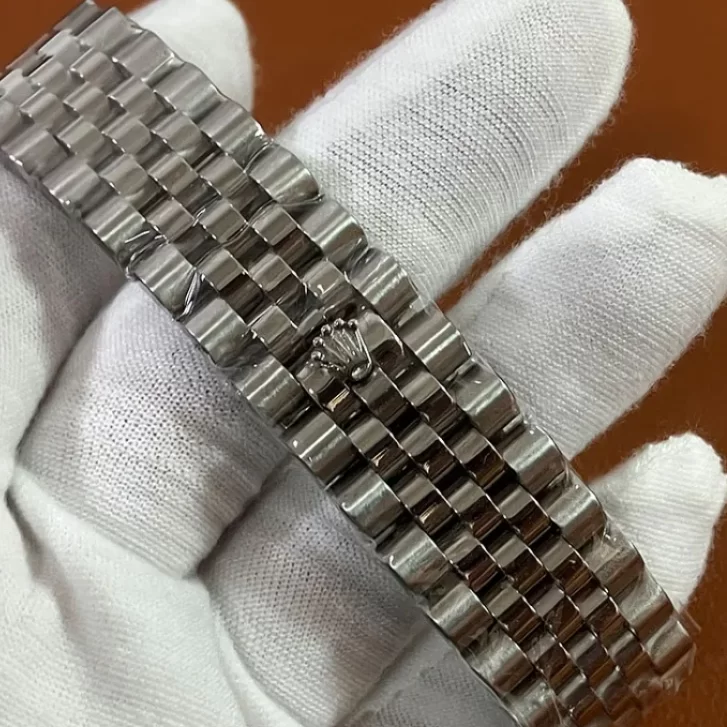 中東 ロレックスデイトジャスト 偽物126334 ピンク 41mm