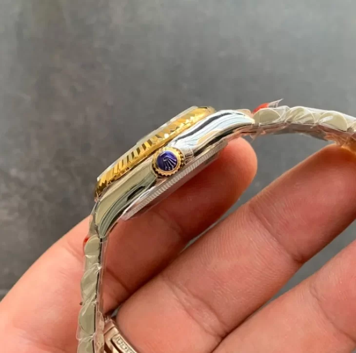 人気スーパーコピーロレックス デイトジャスト 31mm グリーン M278273-0030