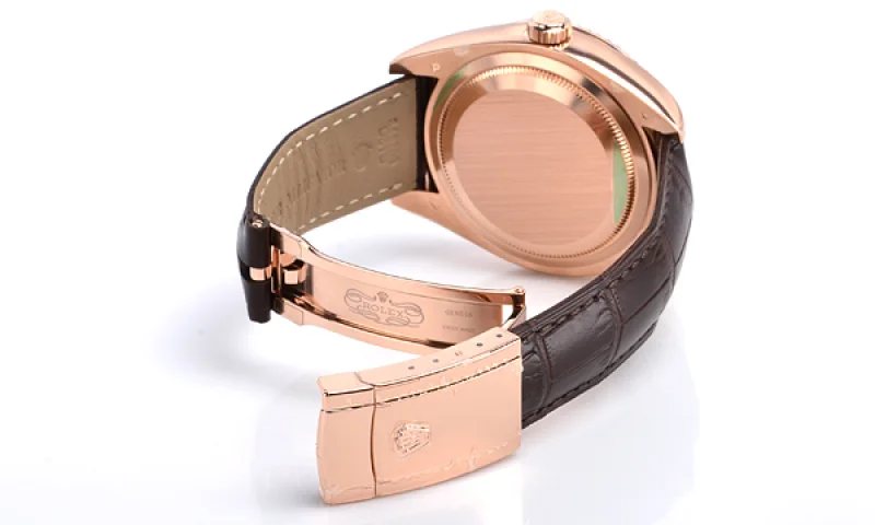 ロレックス(ROLEX) 時計 スカイドゥエラー 326135
